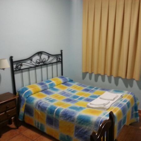 Hostal Las Tres Jotas Алькарасехос Номер фото