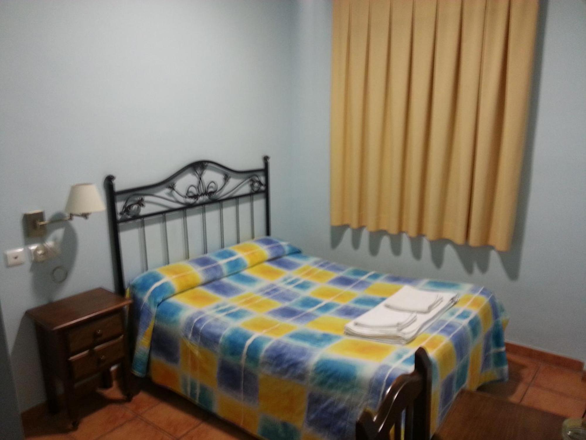 Hostal Las Tres Jotas Алькарасехос Номер фото