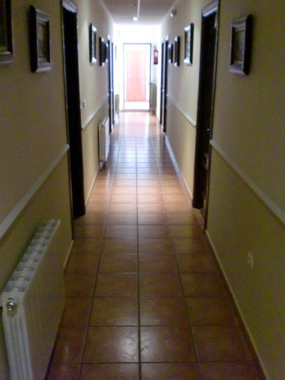 Hostal Las Tres Jotas Алькарасехос Экстерьер фото