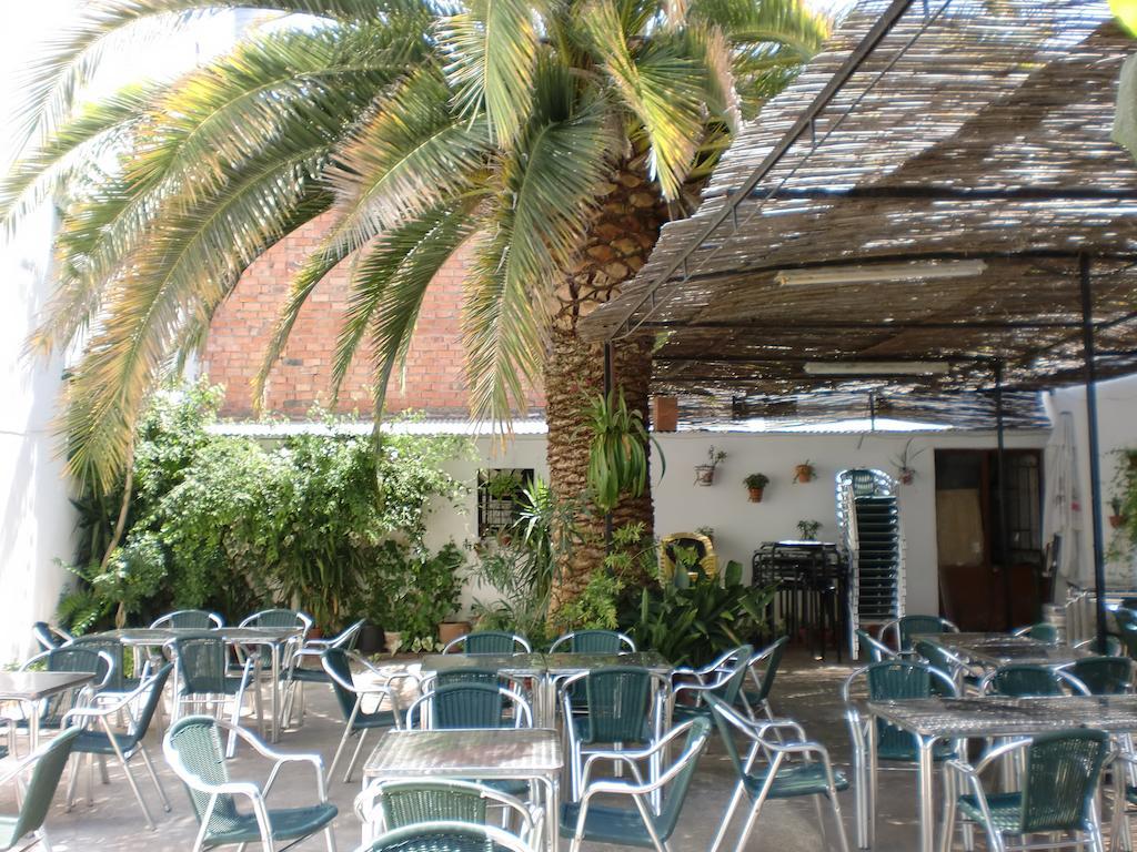 Hostal Las Tres Jotas Алькарасехос Экстерьер фото