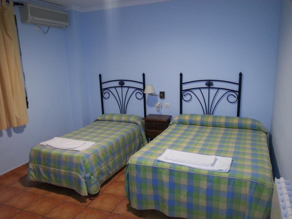 Hostal Las Tres Jotas Алькарасехос Номер фото